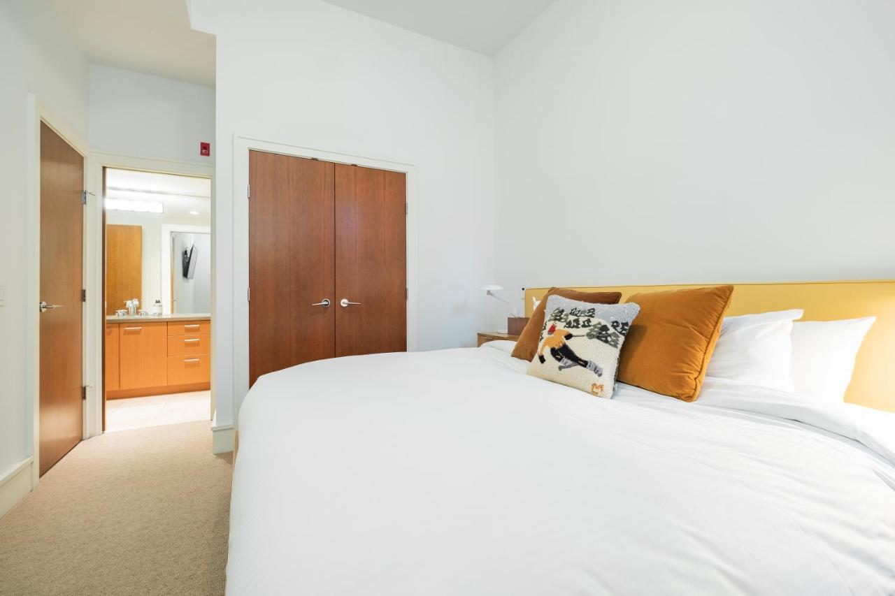 Fitzsimmons Walk By Outpost Whistler Villa Exterior photo