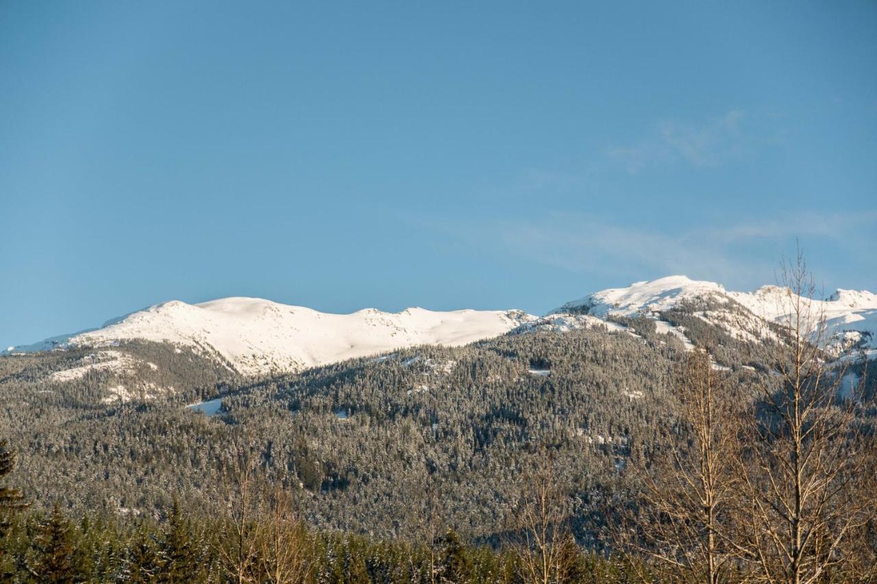 Fitzsimmons Walk By Outpost Whistler Villa Exterior photo